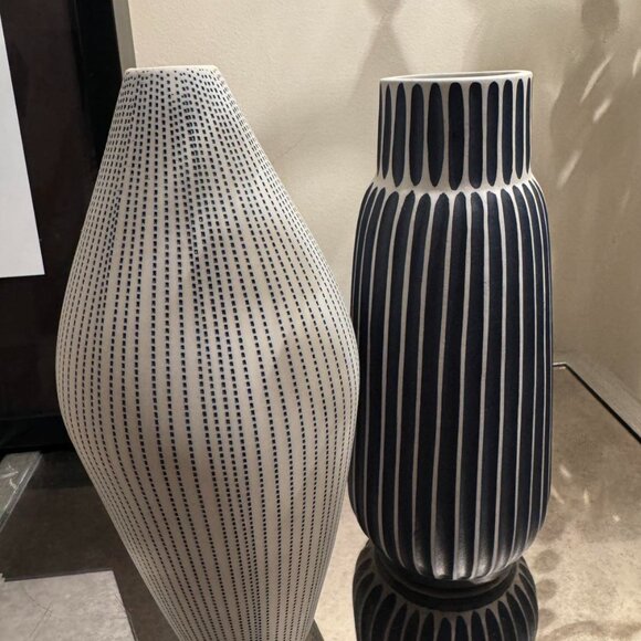 Pair of New 9 inch Designer Thai Ceramic Stoneware Porcelain Vases Blue Gray - Picture 7 of 7
